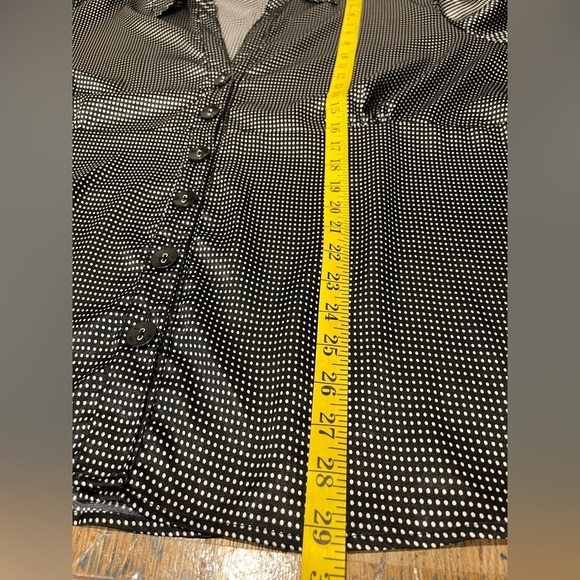 PENNINGTONS Black & White Satin Polka Dot Blouse – Estimated Size 5X - Picture 4 of 8